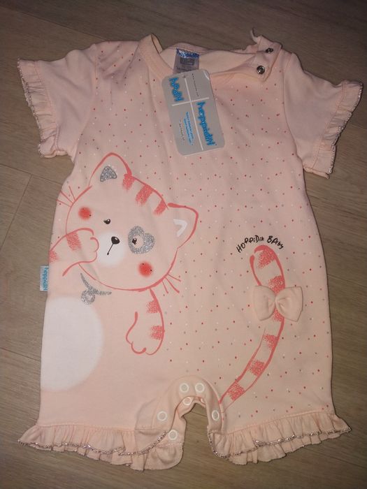 Новый костюмчик 62 см