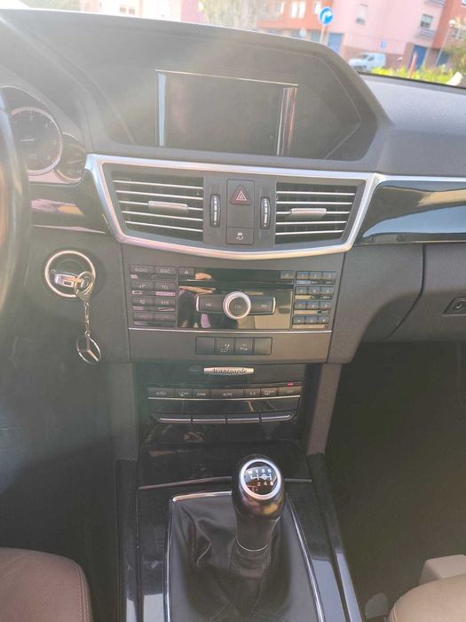 Mercedes E 250 - 204CV NACIONAL Avantgarde — photo 2