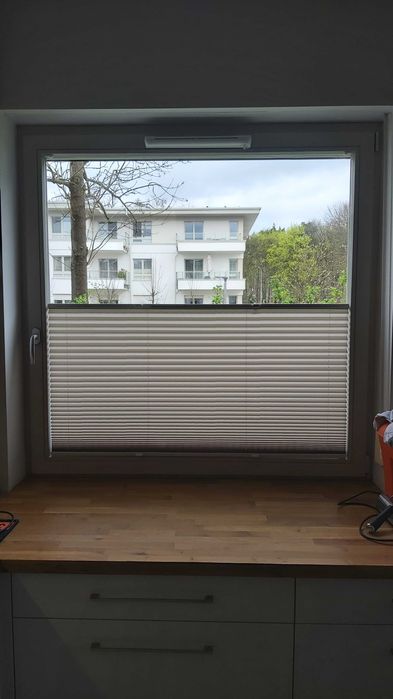 Naprawa, Sprzedaż Rolet zewnętrznych, Markiz, Moskitier, Serwis Okien.