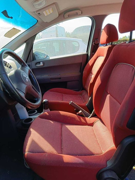 Mitsubishi Colt 1.5 de 2004 - Peças Usadas