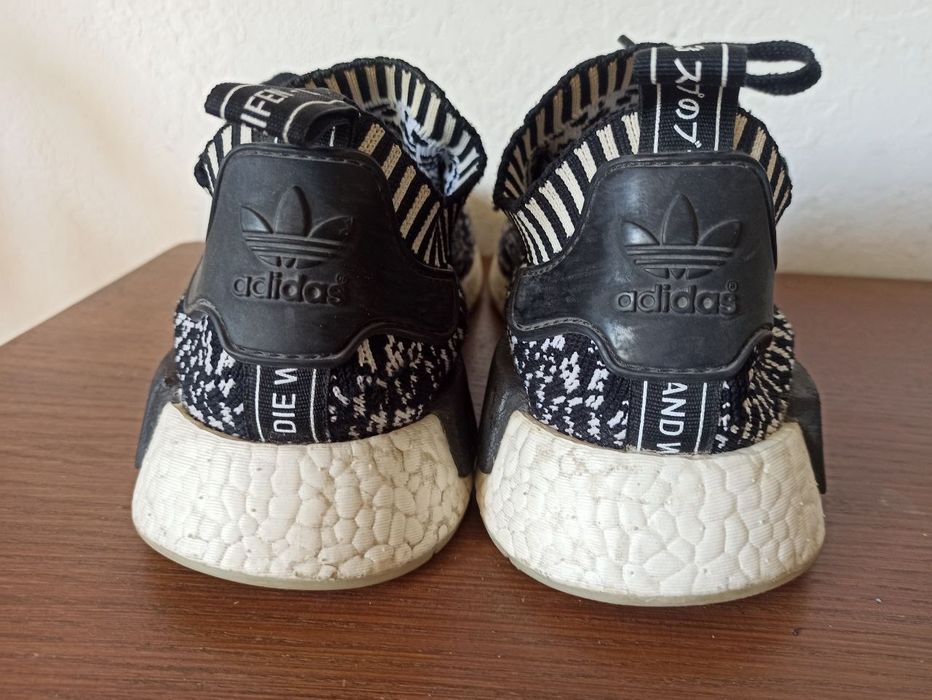 adidas NMD R1  розмір 42