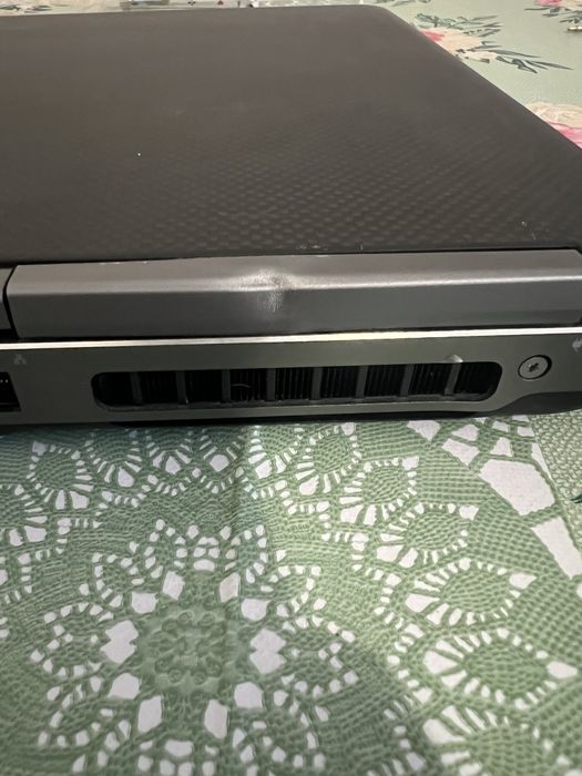 Продам ноутбук Dell Precision 7720