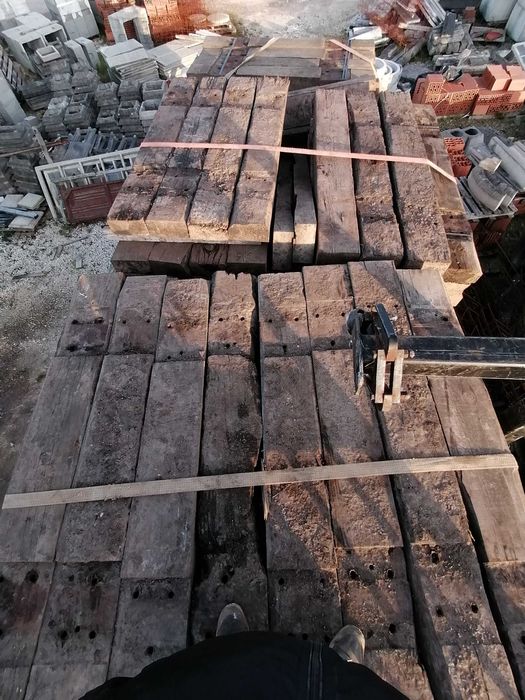 Paus de Telefone / Travessas de Comboio