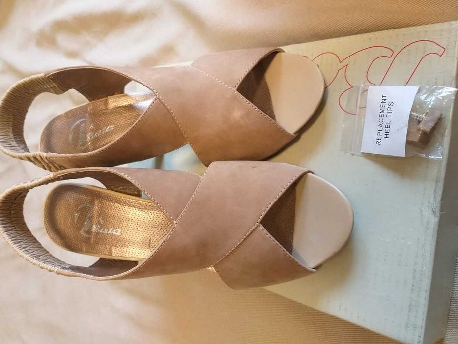 Buty damskie Bata 38