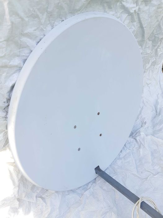 Antena satelitarna Talerz 80x75cm Biała Konwerter Długi uchwyt 2m