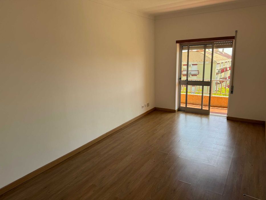 Arrenda-se Apartamento T3 Sacapeito, Santarém – Excelente Localização!