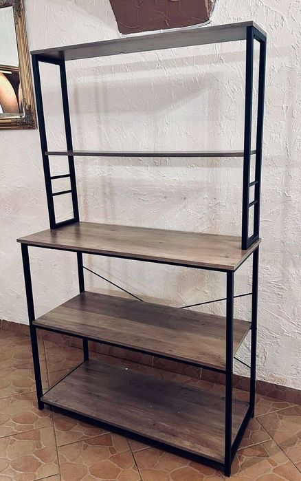 Regał kuchenny z półkami