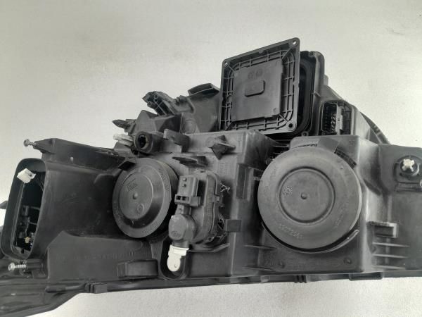 Ótica / farol direita RENAULT Megane IV (B9A/M_)
