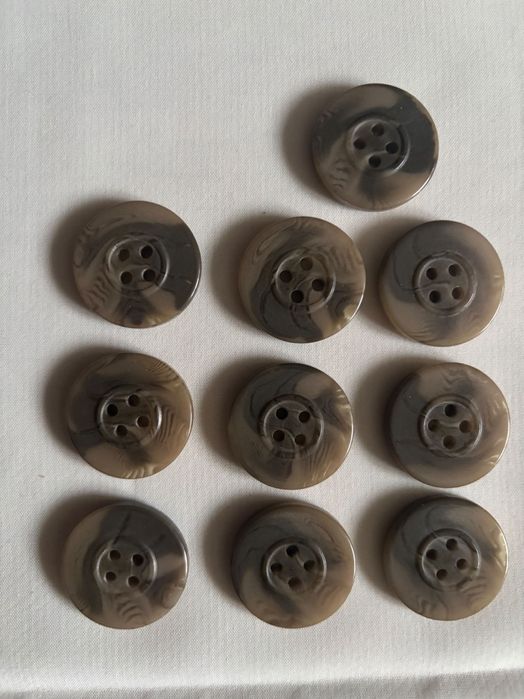 Гудзики для шиття та рукоділля – металеві та пластик сучасні, вінтажні