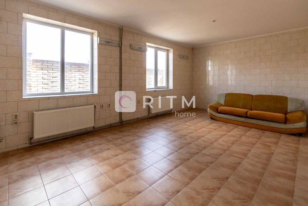 Оренда просторого будинку 388 м² для бізнесу або великої родини