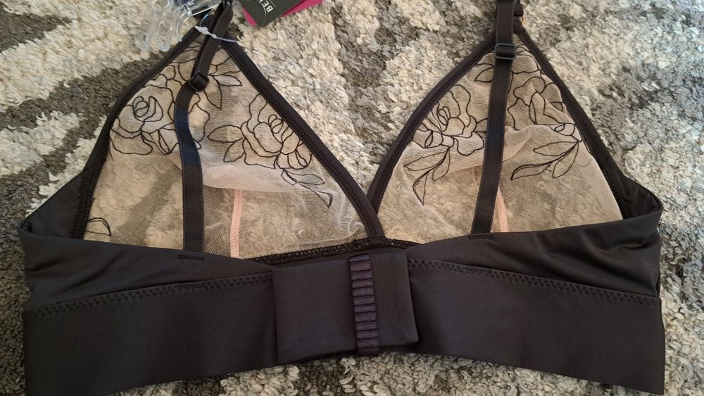 Biustonosz beldona by triumph w rozmiarze  75B, braletka bez fiszbin