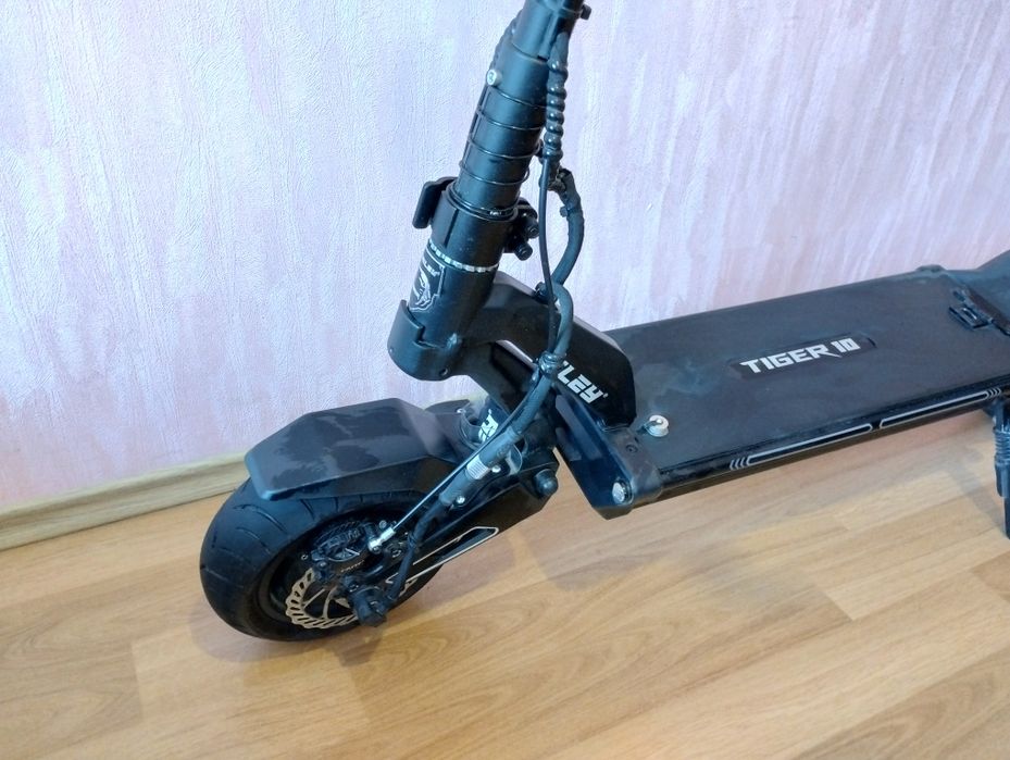 Електросамокат Hiley Tiger 10 GT 60V 23Ah  Два мотори по 1.4 kW