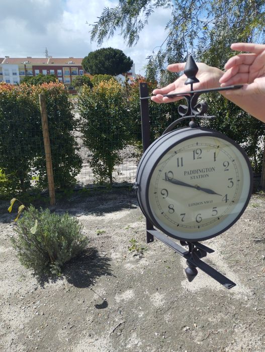 Relógio tipo estação