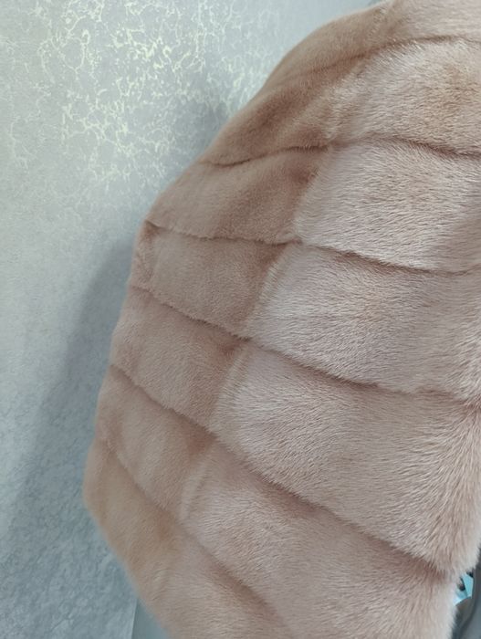 НОВА норкова шуба, шубка, напівшубок, светр. Рожева пудра. Італія.