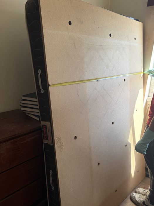 Cama de solteiro e casal com estrado mesa de cabeceira e comoda