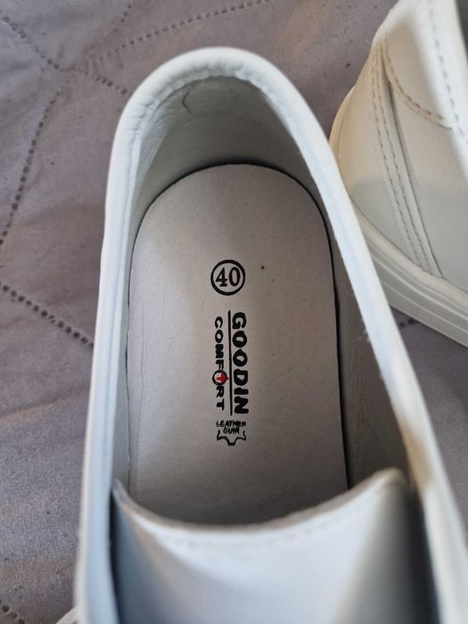 Sneakersy, trampki białe skórzane Goodin