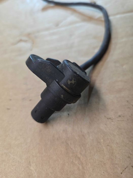 Czujnik wałka rozrządu ssący BMW E39 E46 E36 E38 X5 E60 M54 M52TU