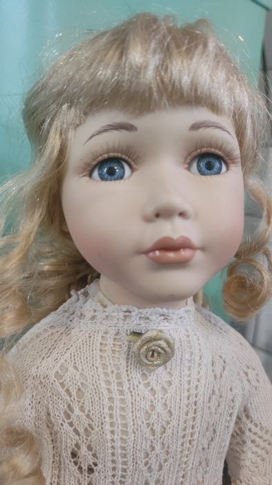 English Rose 28/2500, колекційна лялька 42 см