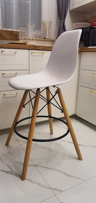 Krzesło barowe jak nowe.