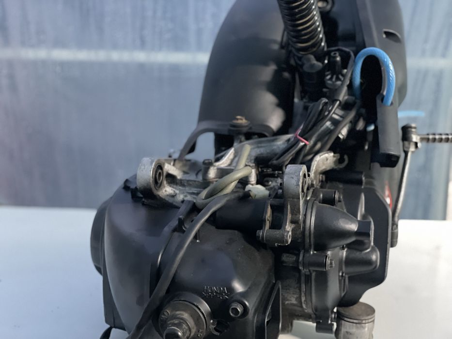 Двигатель в сборе на Honda dio 34