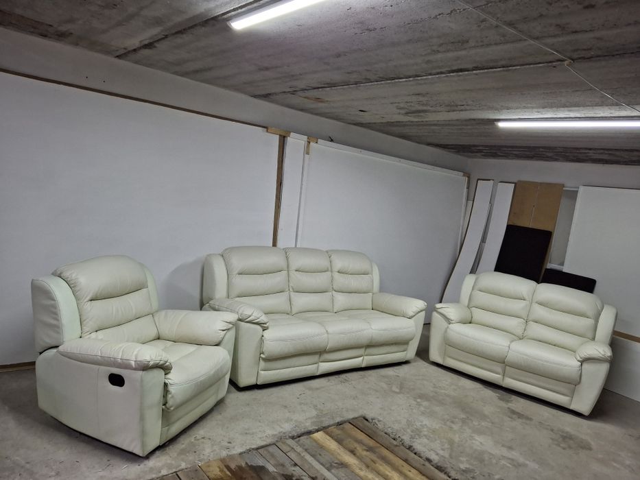 Мягкі частини в шкірі та дубі привезені з німечини італії