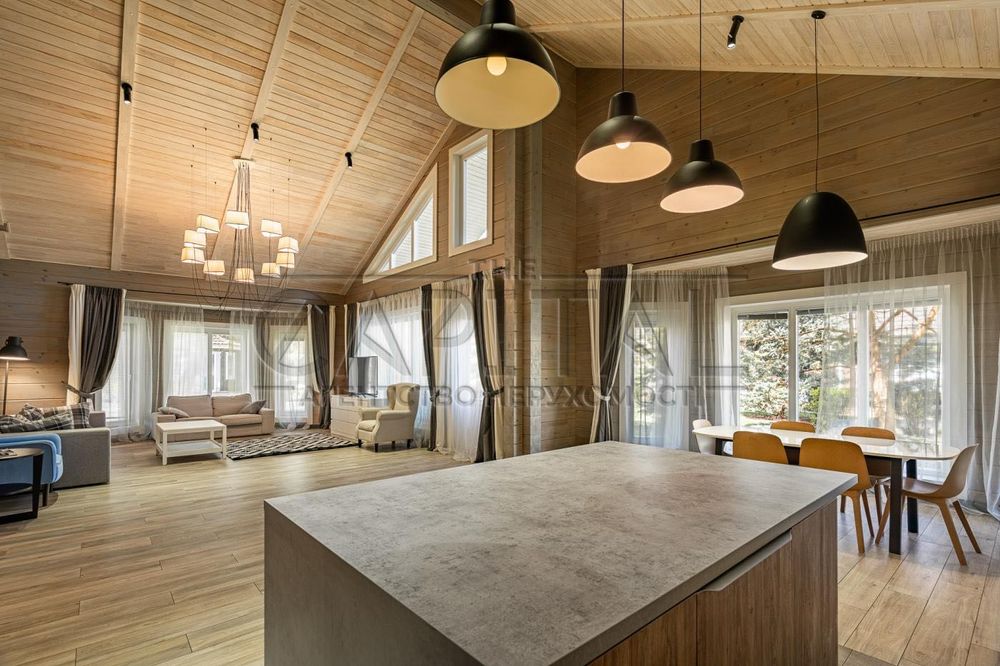 Оренда будинку з басейном у Київ Riverside Family Club