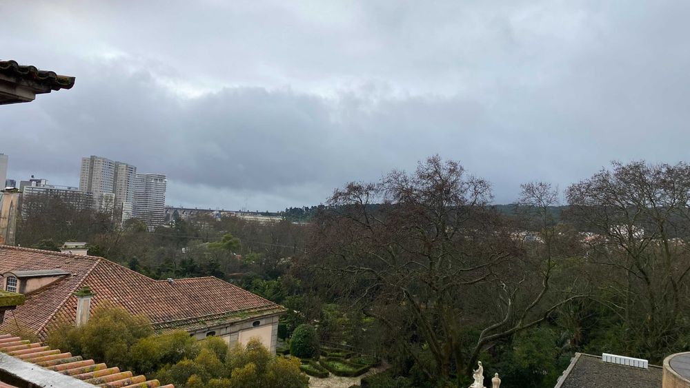 Arrendamento T3 Laranjeiras-Sete Rios Lisboa (perto do Metro e Un. Catolica)