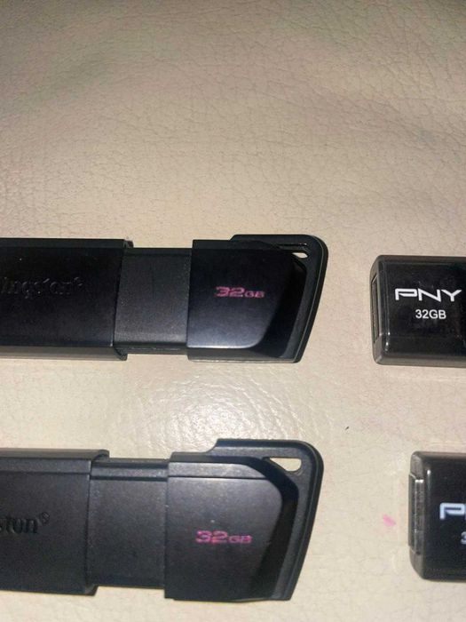 Pens Kingston DataTraveler Exodia de 32GB,PNY Attaché 4 de 32 GB