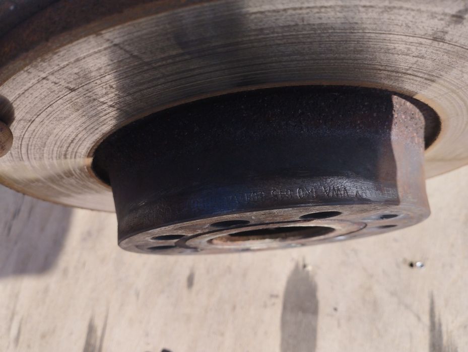 Диски тормозные задние Skoda Octavia A5