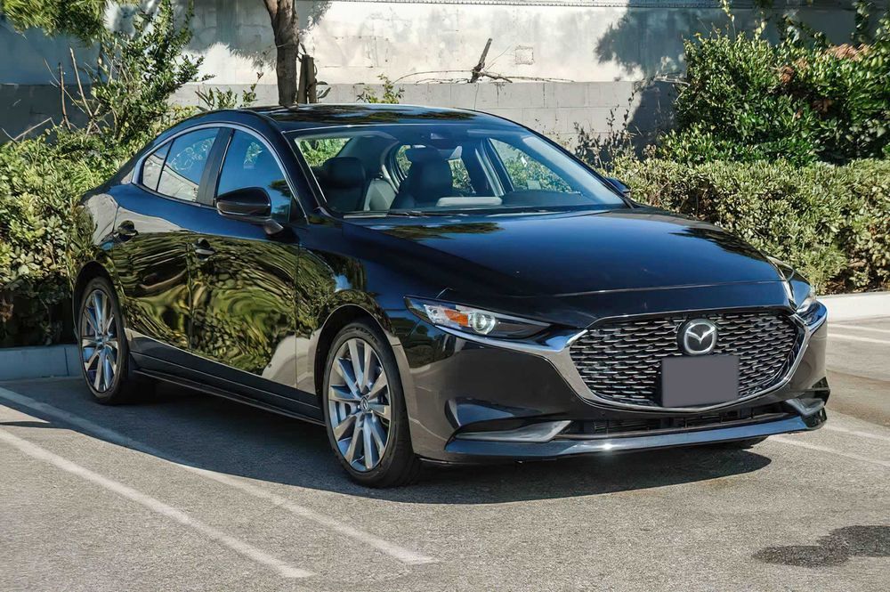 Mazda 3 Preferred      2024