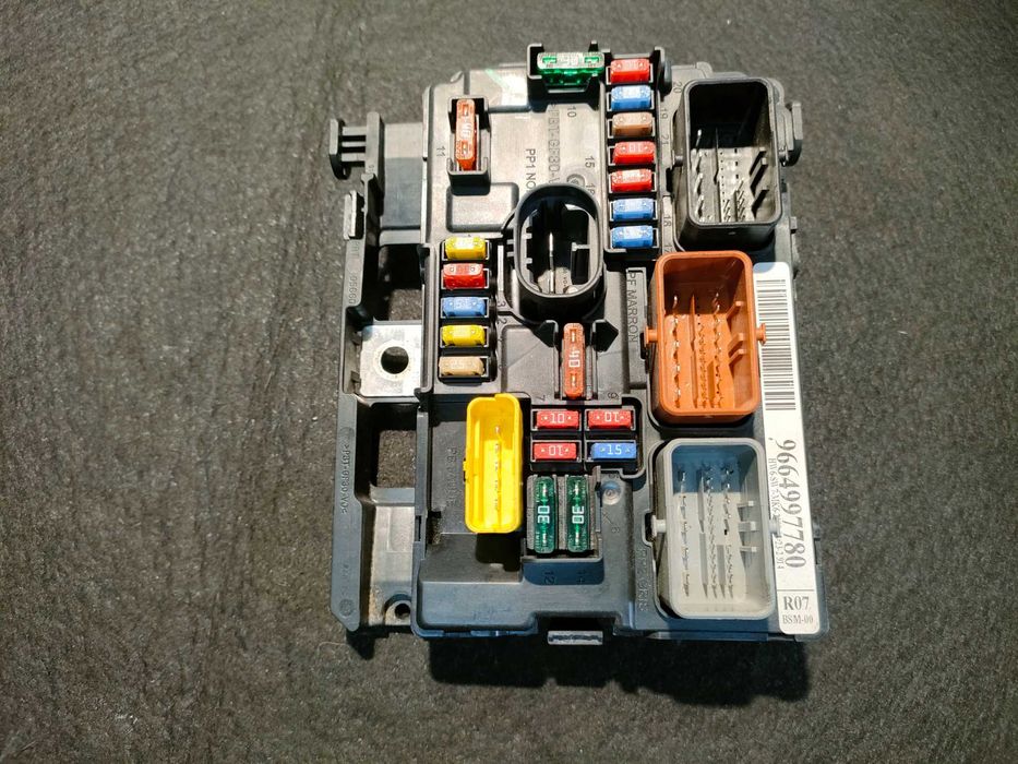 Citroen Peugeot moduł BSM-R07