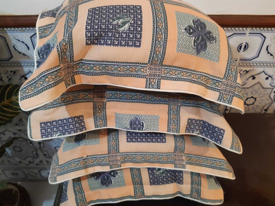 Conjunto 4 almofadas, nunca usadas