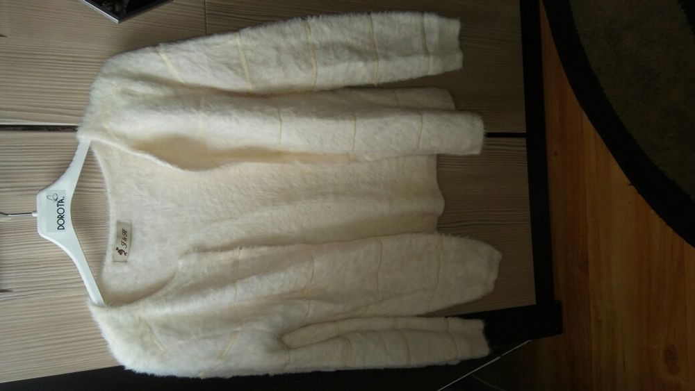 Puchaty sweterek rozmiar s