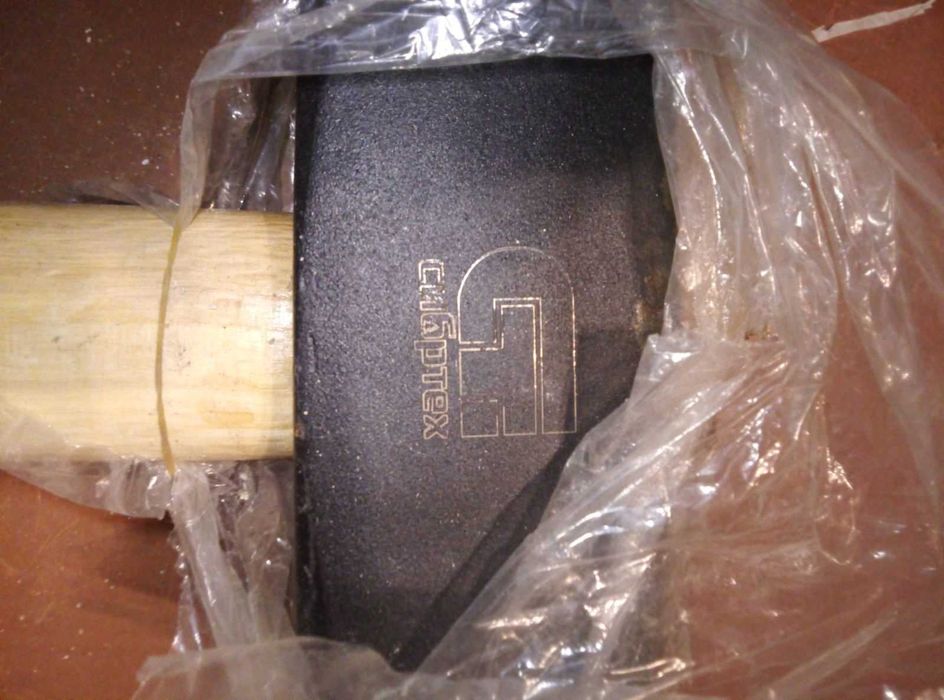 Кувалда 4 кг. с деревянной ручкой