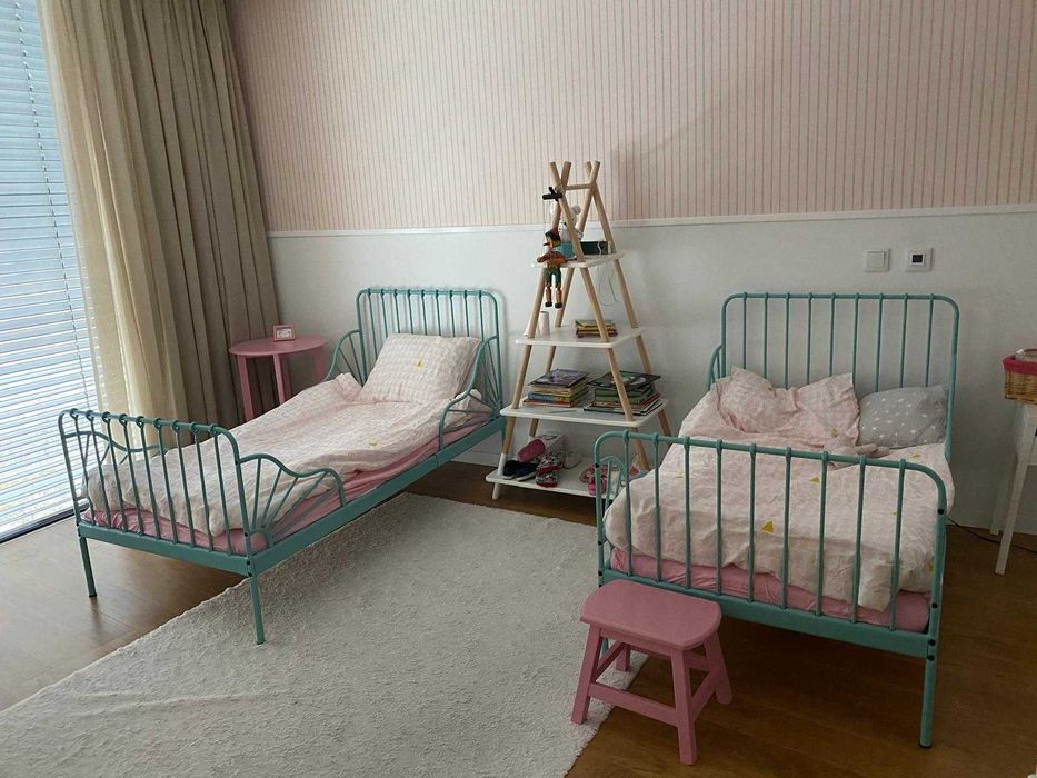 Duas camas extensíveis  IKEA MINNEN
