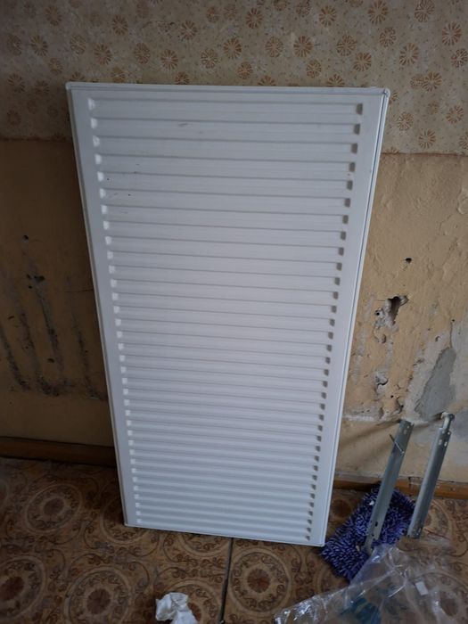 Grzejnik płytowy Delonghi