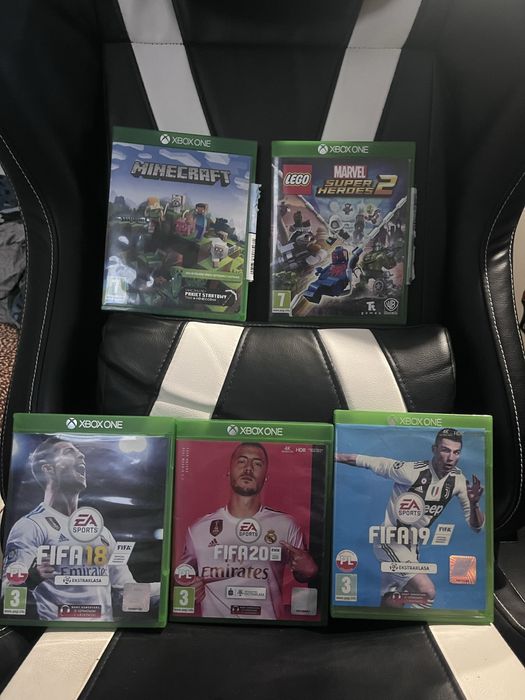 Xbox one S z grami