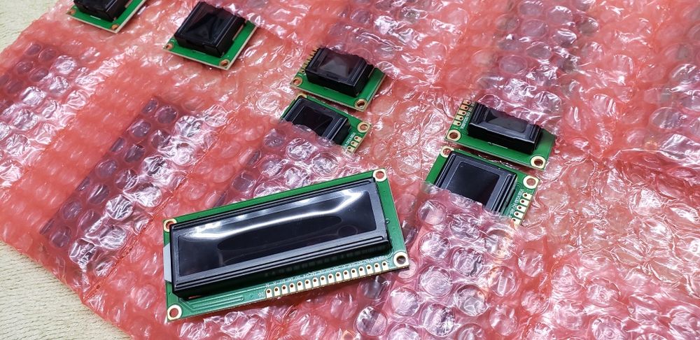 LCD 1602  дисплей.