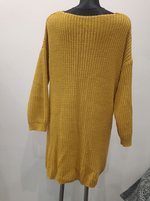 Musztardowy sweter