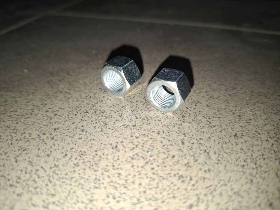 Nowe 2szt nakretki na wał korbowy silnika romet motorynka komar ogar