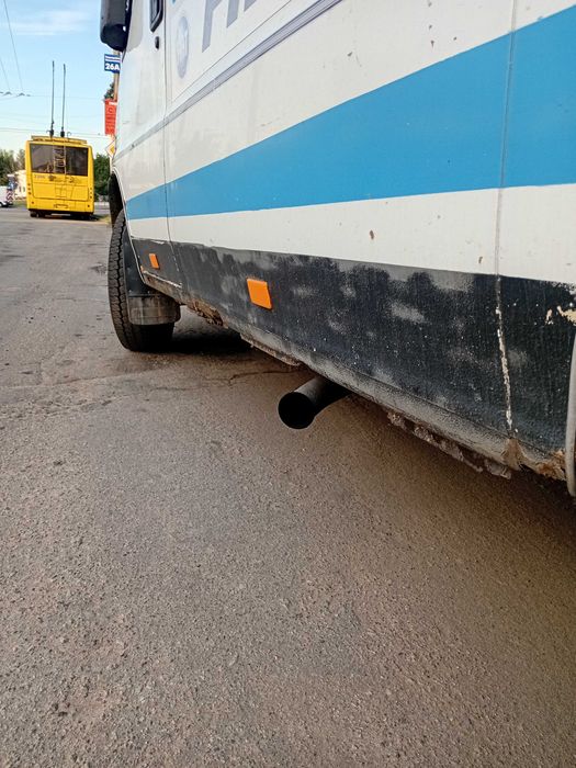 Автомобіль вантажний