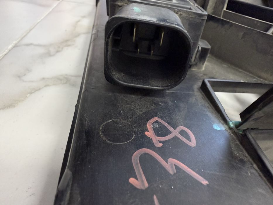 Дифузор Вентилятор BMW 530 540 g30 комплектний з мотором 17427953569