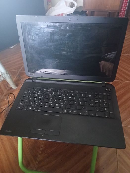 Vendo portatil toshiba