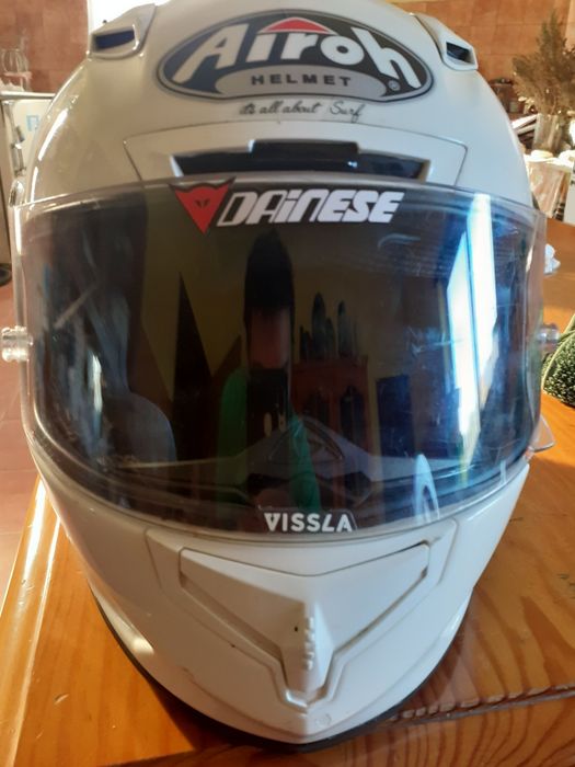 Capacete  da famosa e boa marca airoh tamanho XL . 60/61 cmt