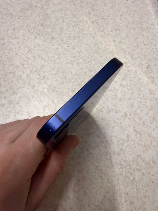 iPhone 12 128 заблокированный iCloud