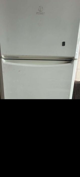 Frigorífico   indesit             .