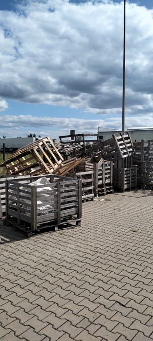 Oddam za darmo drewno z uszkodzonych palet skrzyń itp