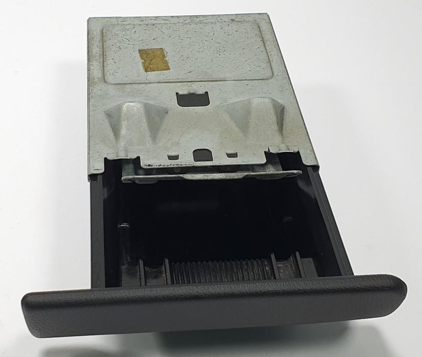 POPIELNICZKA NISSAN MICRA K11 3D LIFT 688004F210