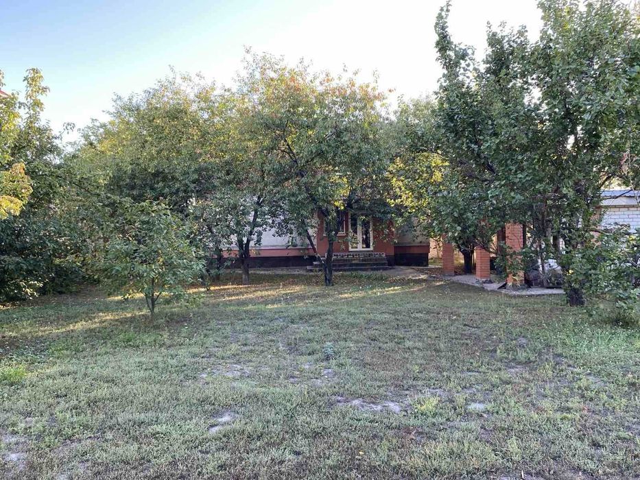 Продаєься 2- поверховий  будинок. Лариса