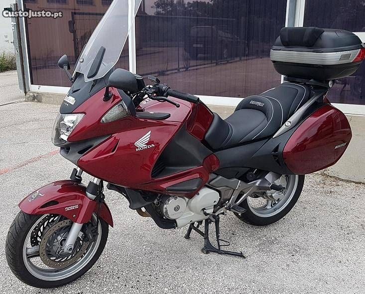 Vendo Honda NT 700